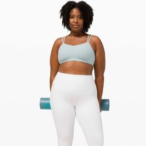 Lululemon like a cloud bra
